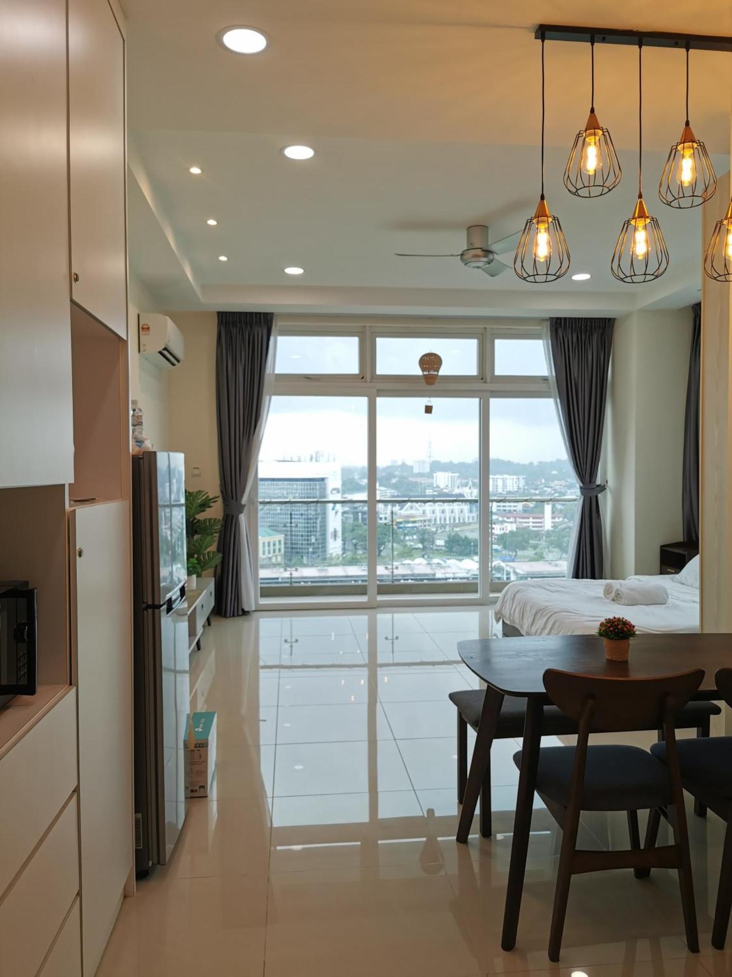 Cozzzy Hut @ Riverine Diamond Кучинг Номер фото